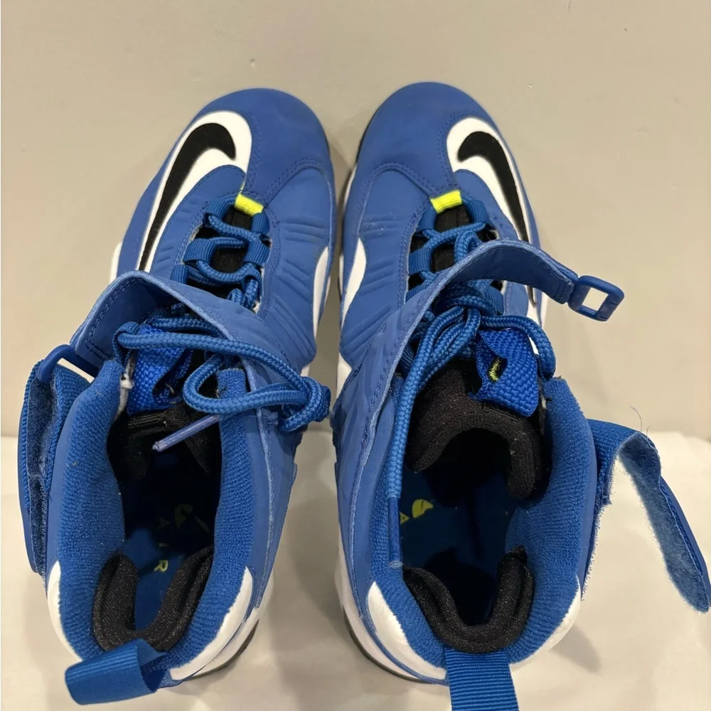 Nike Air Griffey Max 1 Size 7 Youth Blue and White Sneakers with Black Accents